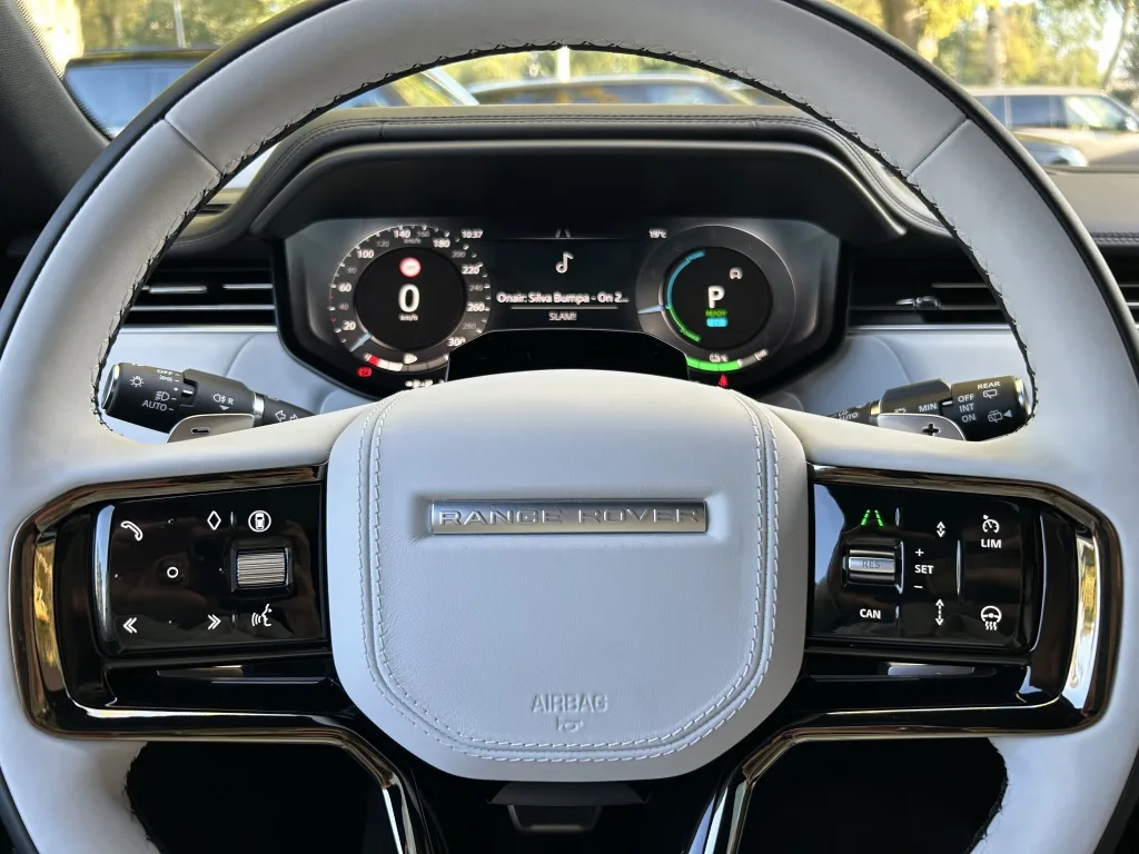 2026 Land Rover Range Rover Sport P460e Battersea Edition, 19/30