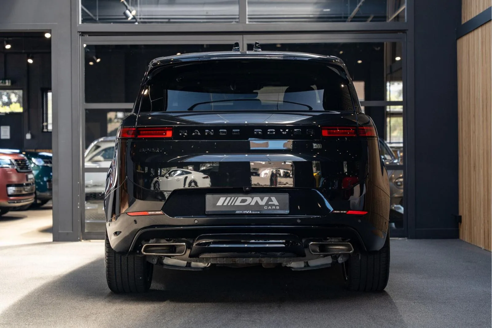 2026 Land Rover Range Rover Sport P460e Dynamic SE, 4/30