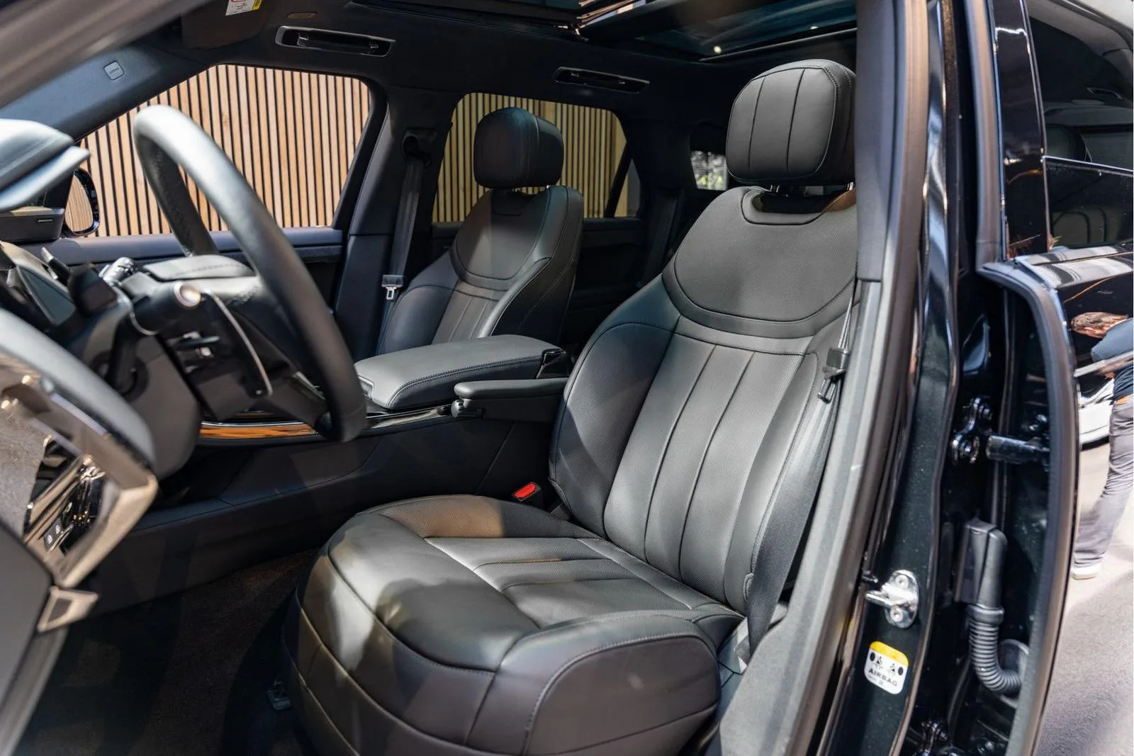 2026 Land Rover Range Rover Sport P460e Dynamic SE, 9/30