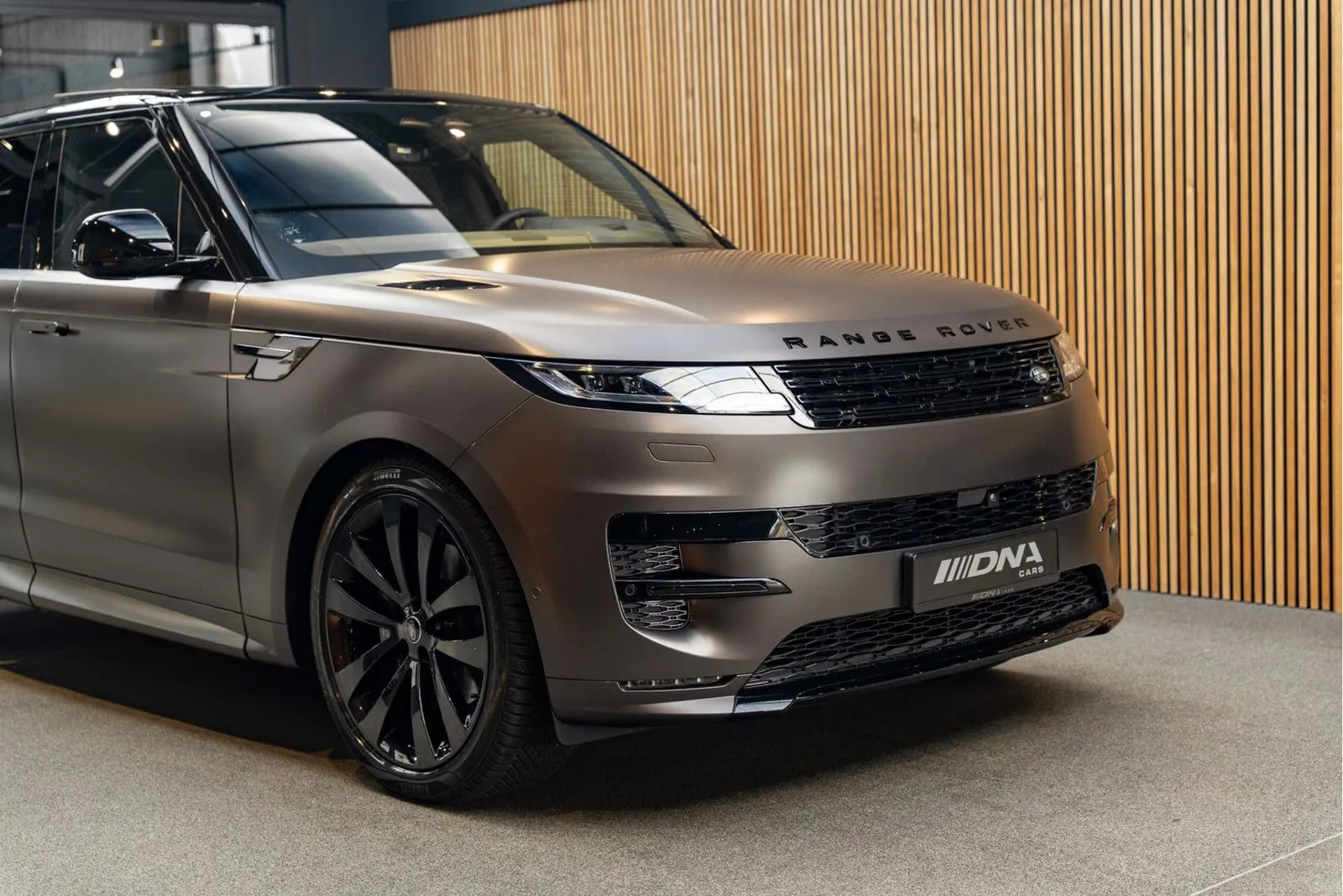 2026 Land Rover Range Rover Sport P460e Dynamic HSE, 11/30