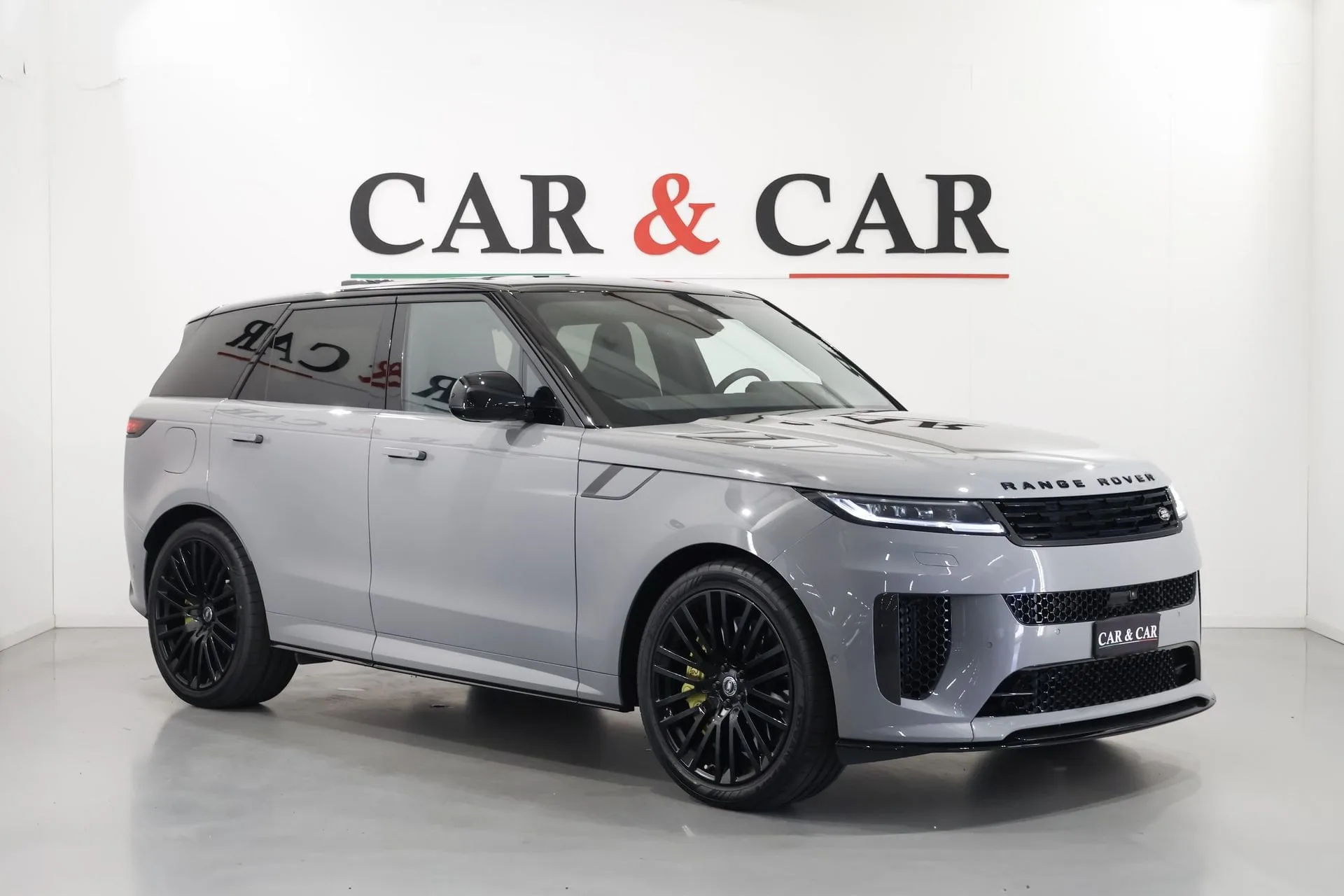 2026 Land Rover Range Rover Sport SV offered by a supercar dealer in Zibido San Giacomo, Italy, main photo
