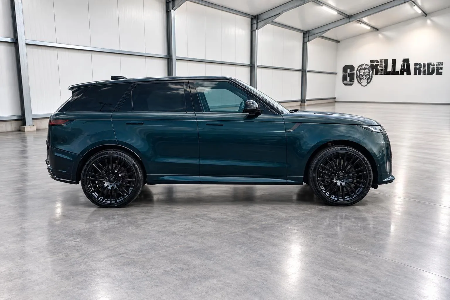 2026 Land Rover Range Rover Sport SV, 2/13