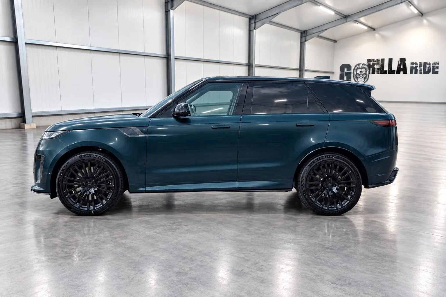 2026 Land Rover Range Rover Sport SV, 4/13