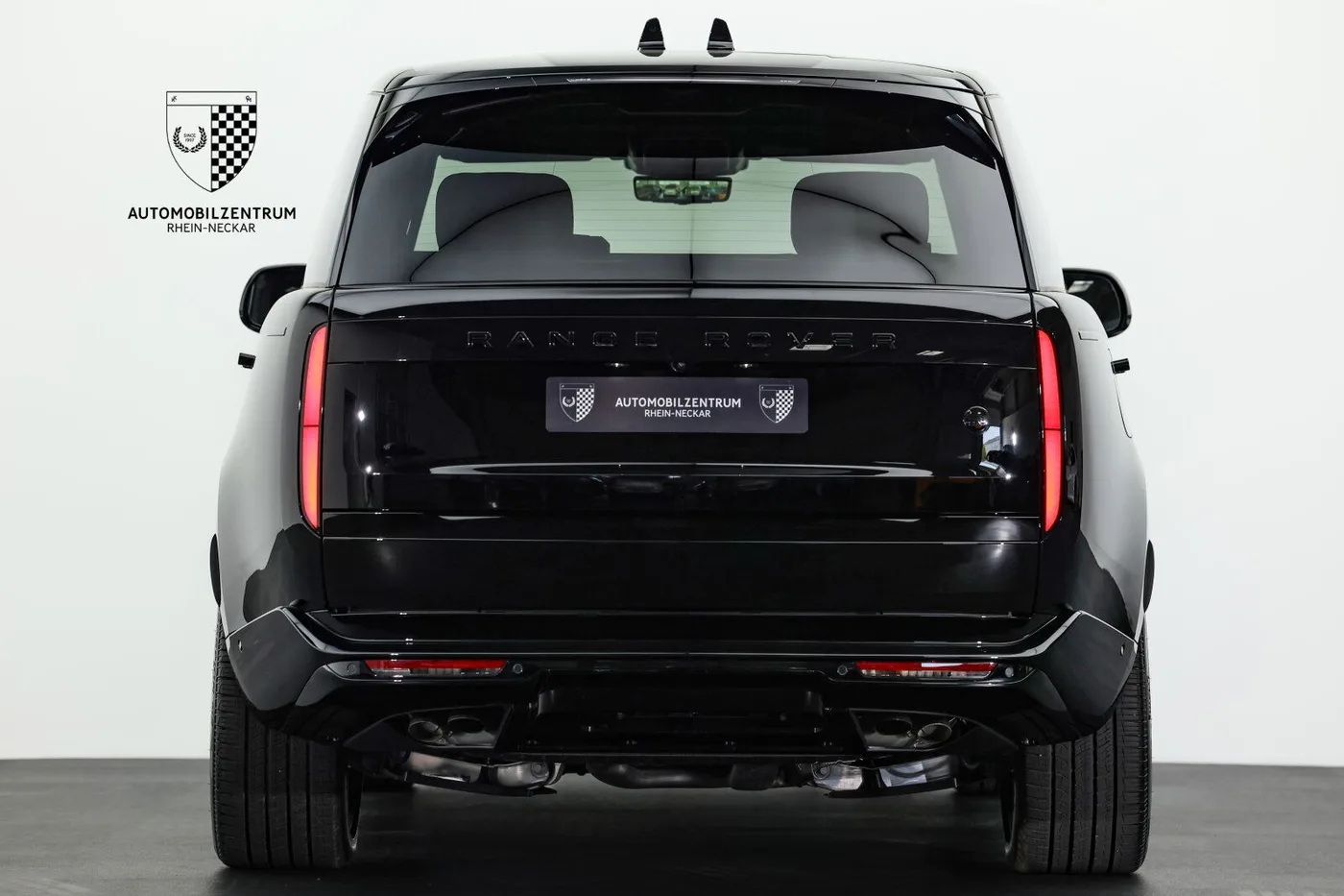 2026 Land Rover Range Rover SV angeboten von einem Supersportwagenhändler in Viernheim, Deutschland, Foto 6 von 25