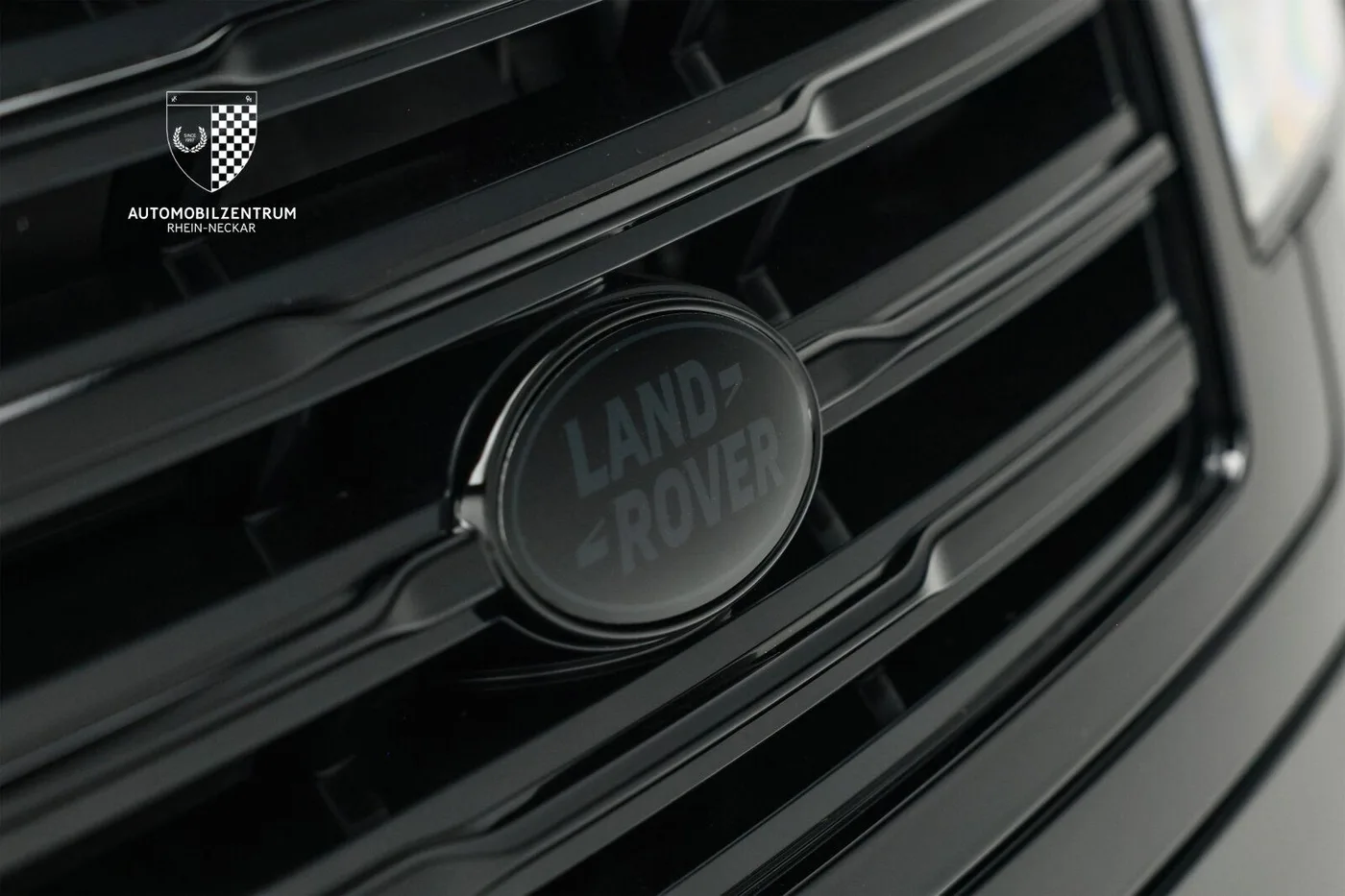 2026 Land Rover Range Rover SV angeboten von einem Supersportwagenhändler in Viernheim, Deutschland, Foto 11 von 25