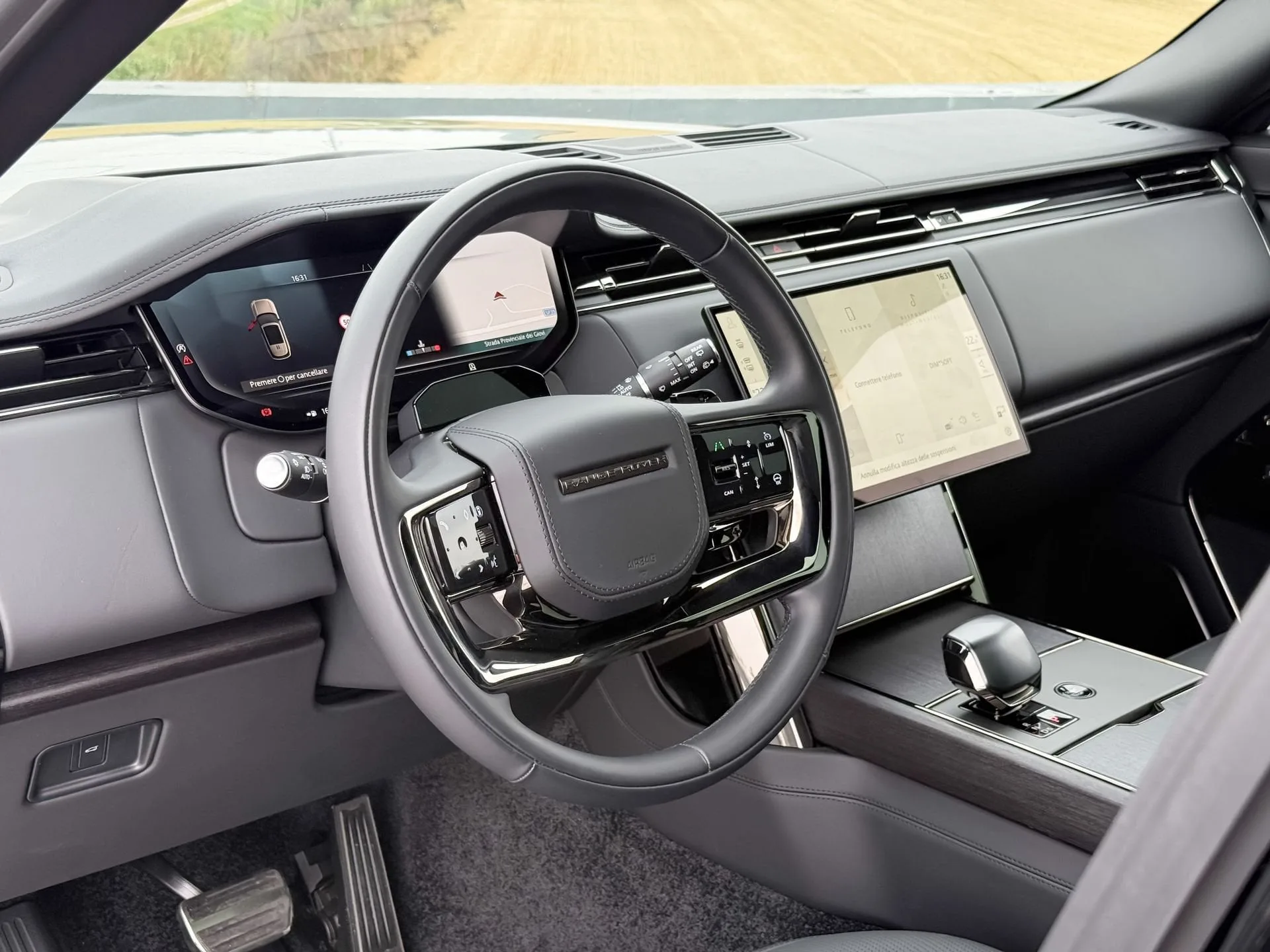 2026 Land Rover Range Rover SV, 8/23