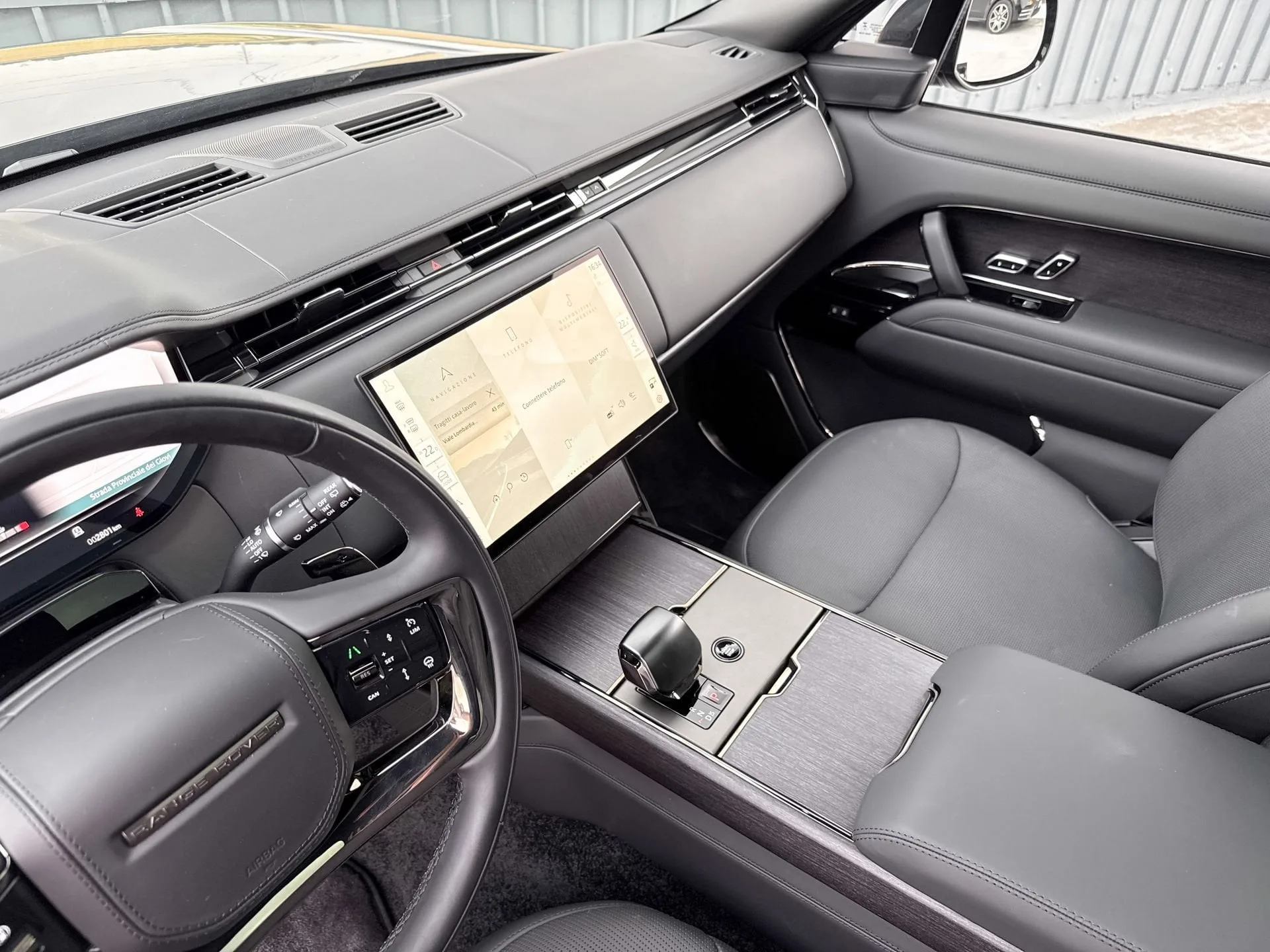 2026 Land Rover Range Rover SV, 16/23