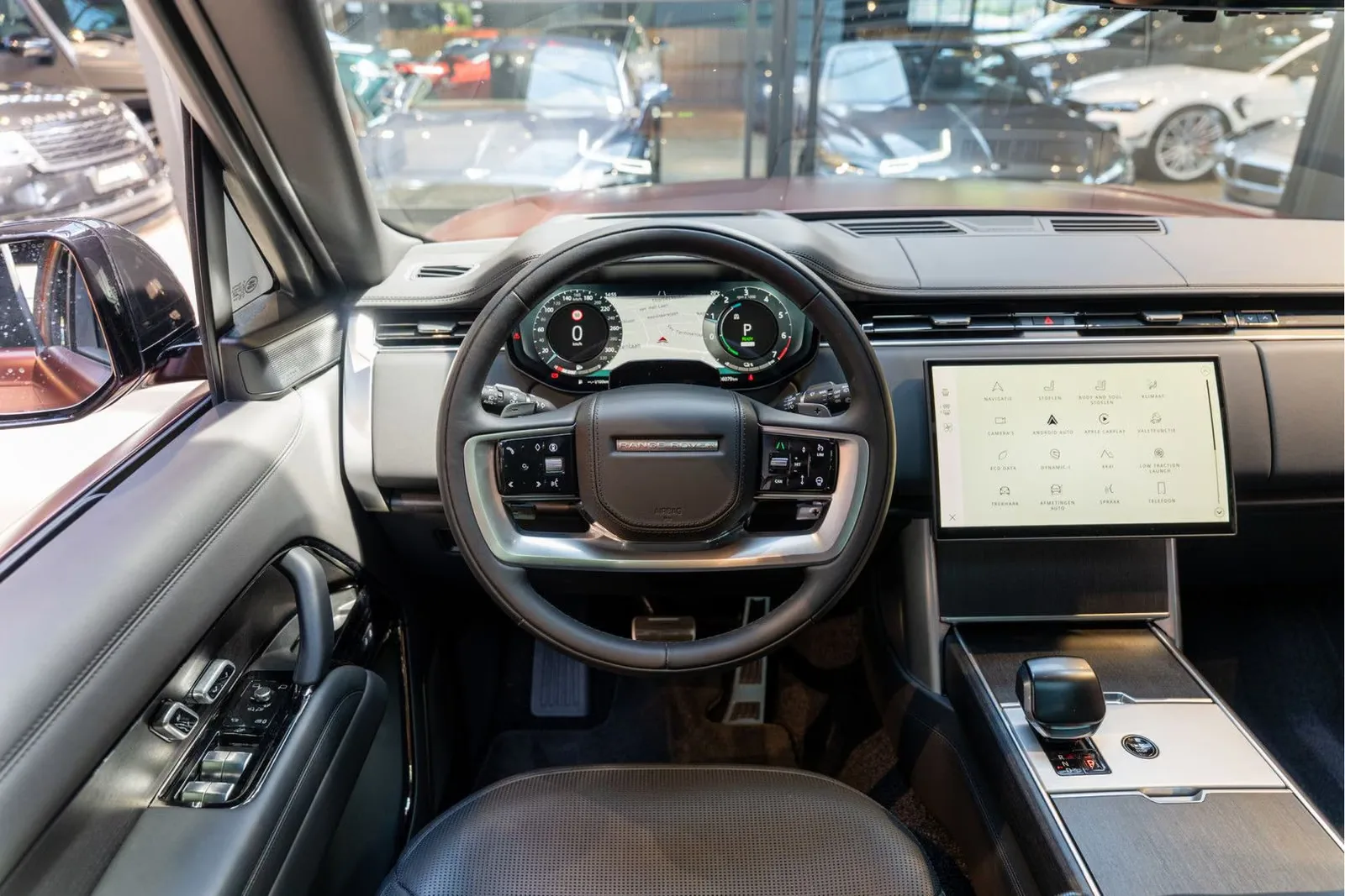 2026 Land Rover Range Rover SV P550e, 7/30