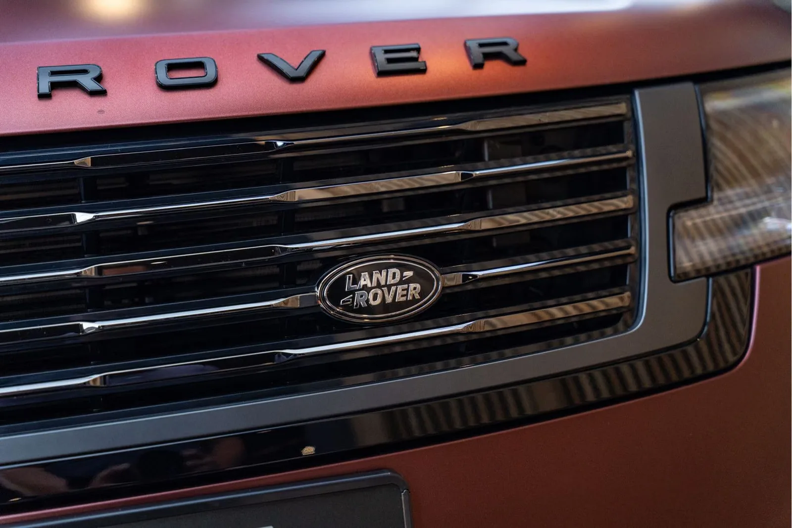 2026 Land Rover Range Rover SV P550e, 16/30