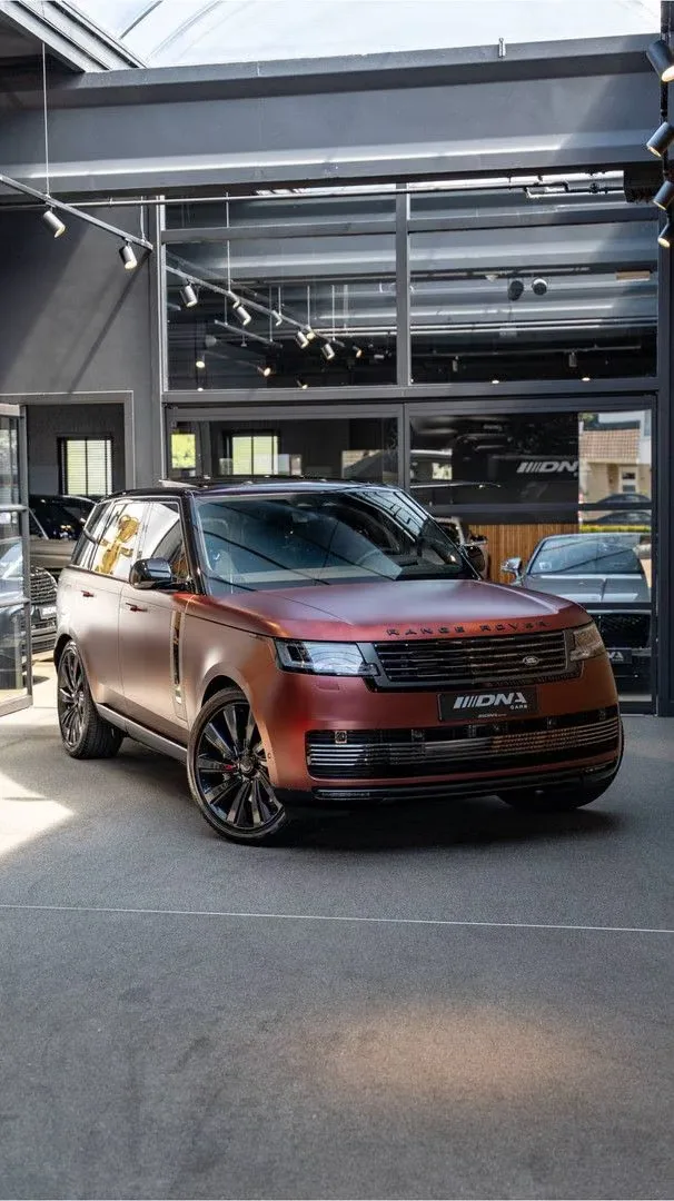 2026 Land Rover Range Rover SV P550e, 19/30