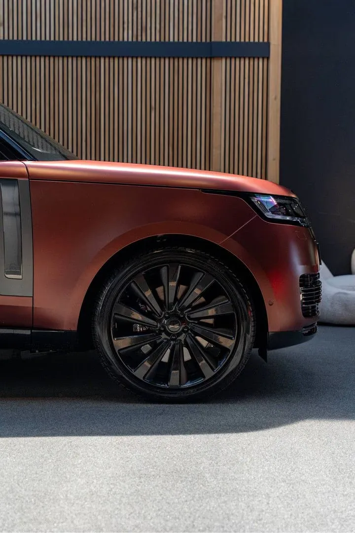 2026 Land Rover Range Rover SV P550e, 22/30