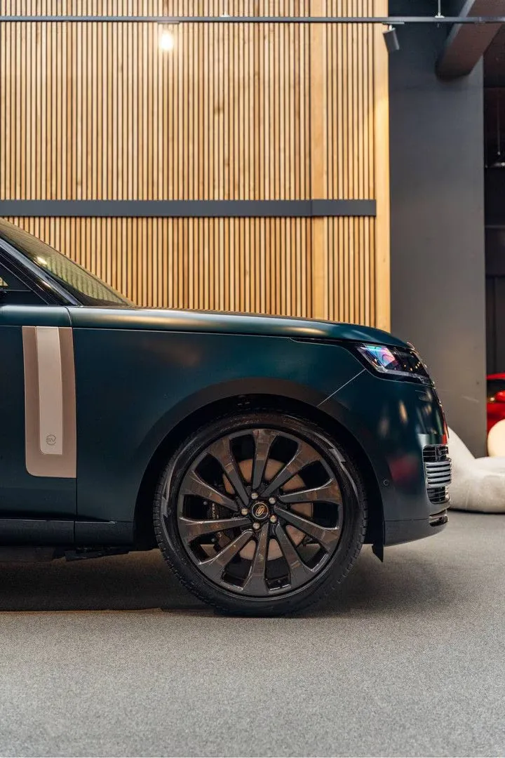 2026 Land Rover Range Rover SV P550e Serenity, 22/30