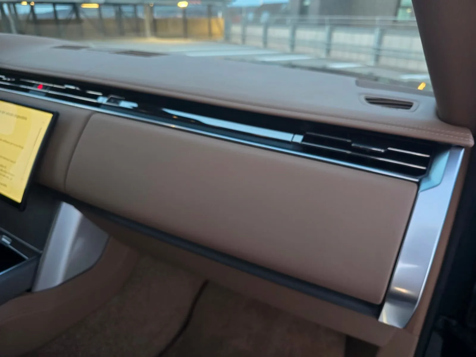 2026 Land Rover Range Rover SV P615, 17/26