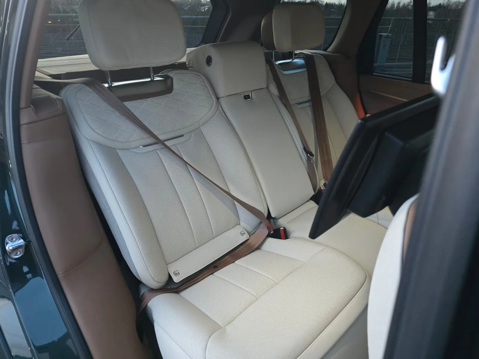 2026 Land Rover Range Rover SV P615, 20/26
