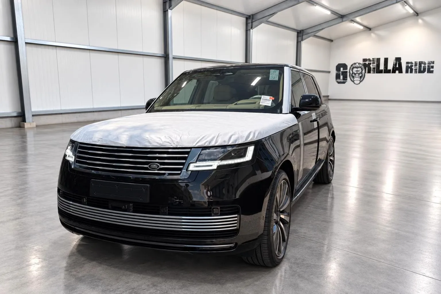 2026 Land Rover Range Rover SV P615 LWB Signature Suite offered by a specialist dealer in Bielefeld, Germany, main photo