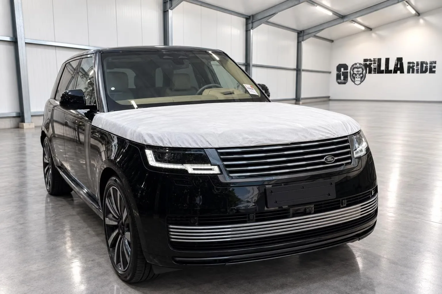 2026 Land Rover Range Rover SV P615 LWB Signature Suite, 2/8