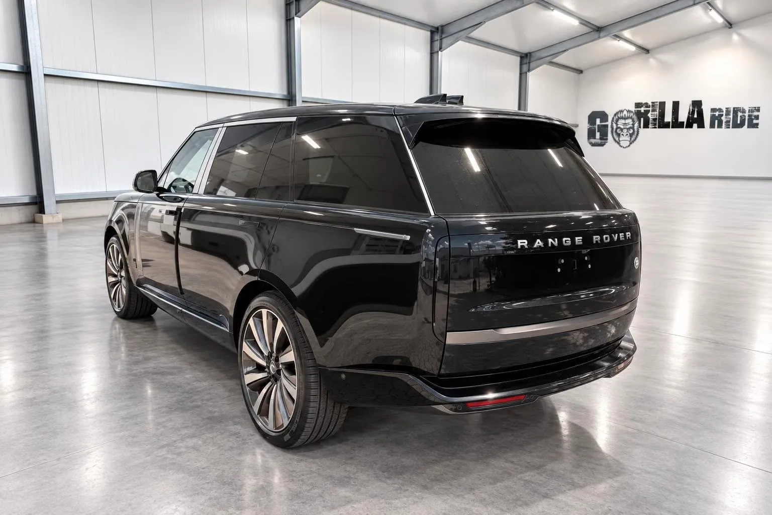 2026 Land Rover Range Rover SV P615 LWB Signature Suite, 3/8