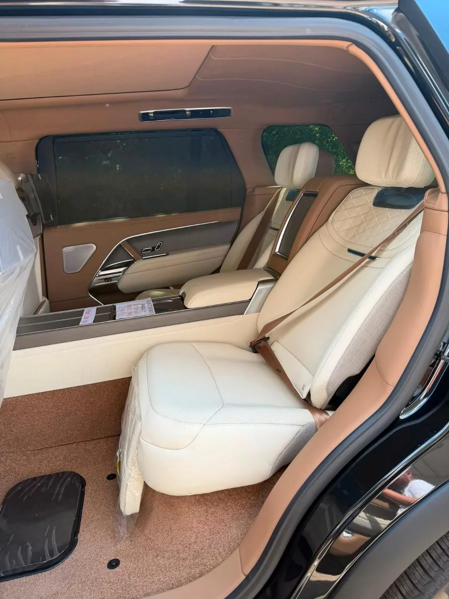 2026 Land Rover Range Rover SV P615 LWB Signature Suite, 7/8