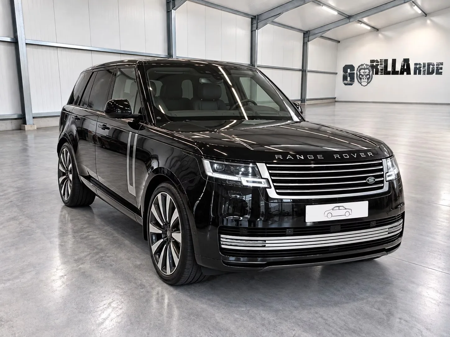 2026 Land Rover Range Rover SV P615 LWB Signature Suite, 2/8