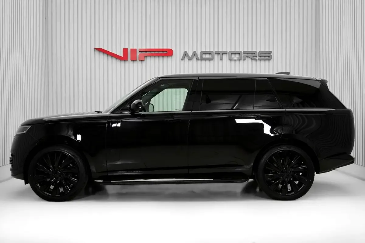 2026 Land Rover Range Rover SV Black P615 LWB, 7/13