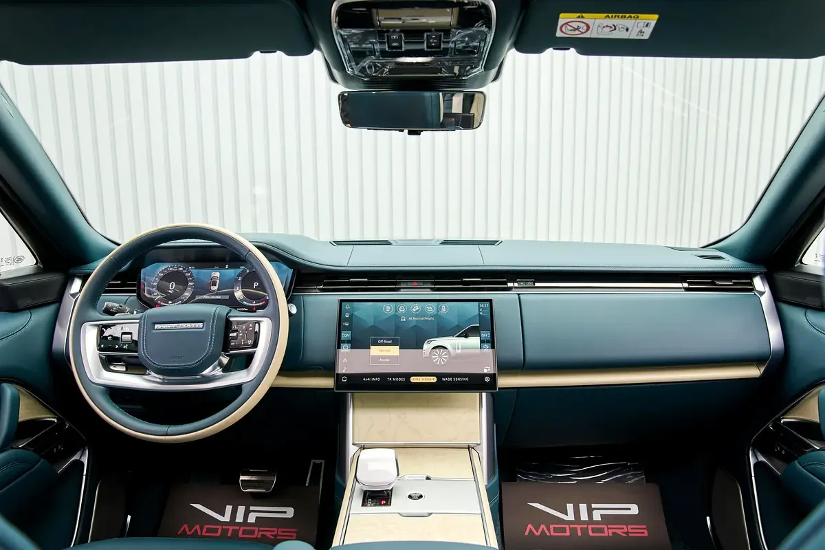 2026 Land Rover Range Rover SV P615 LWB, 11/13