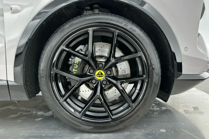 2026 Lotus Eletre 600, 20/30