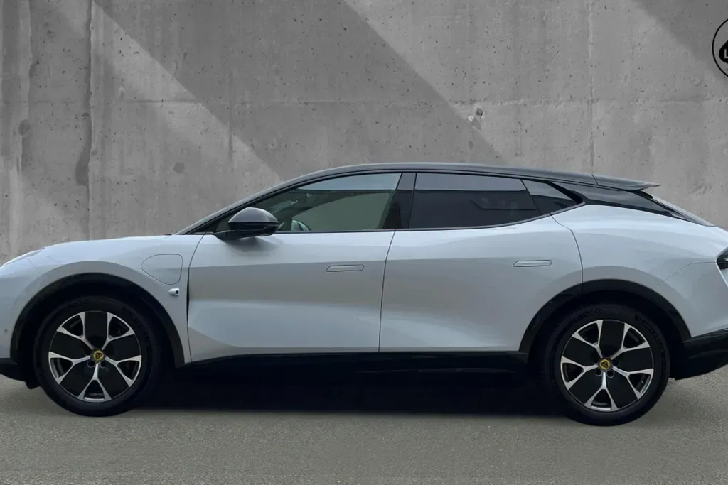 2026 Lotus Eletre, 2/30
