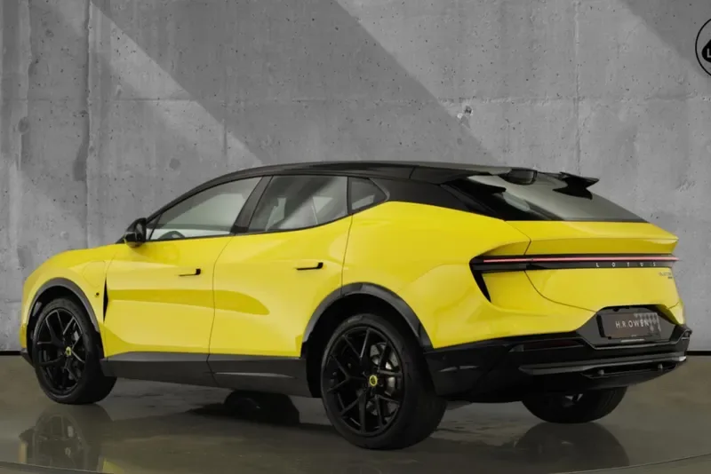 2026 Lotus Eletre, 2/30
