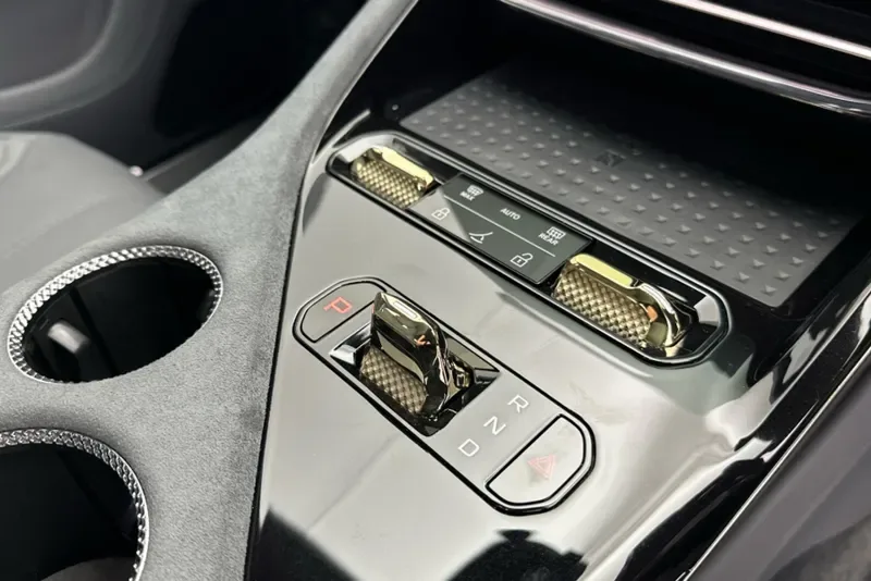 2026 Lotus Eletre, 15/30