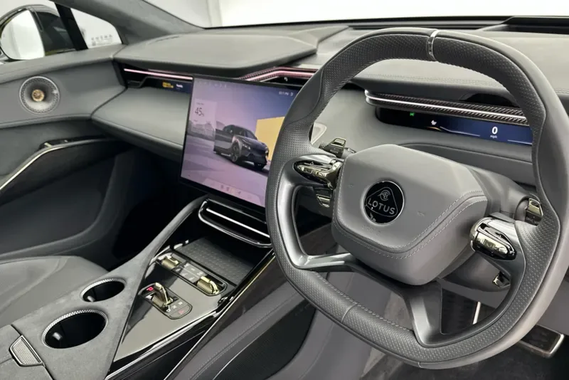 2026 Lotus Eletre, 20/30