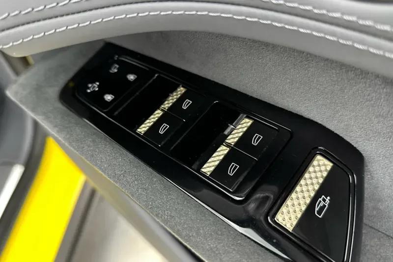 2026 Lotus Eletre, 28/30