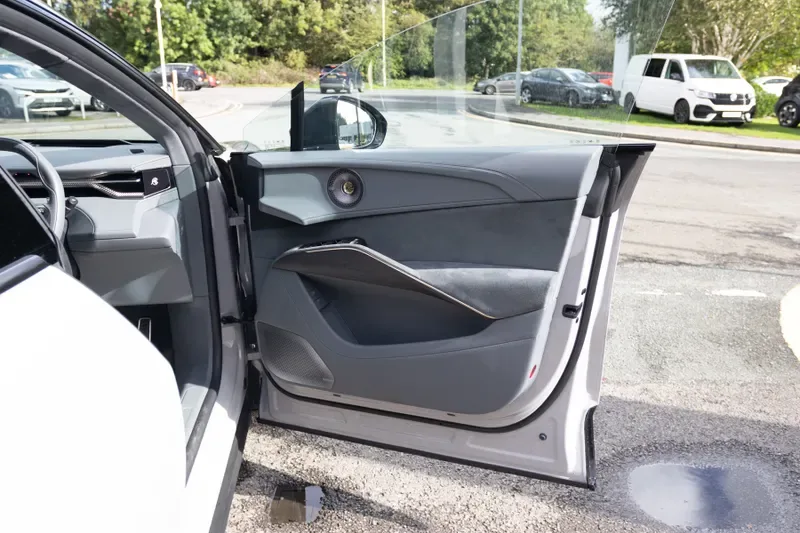 2026 Lotus Eletre, 13/30