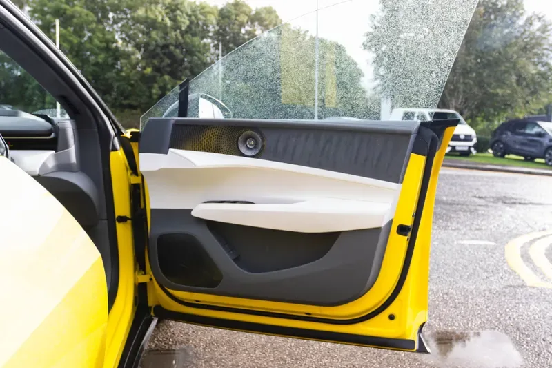2026 Lotus Emeya 900 Sport, 20/30