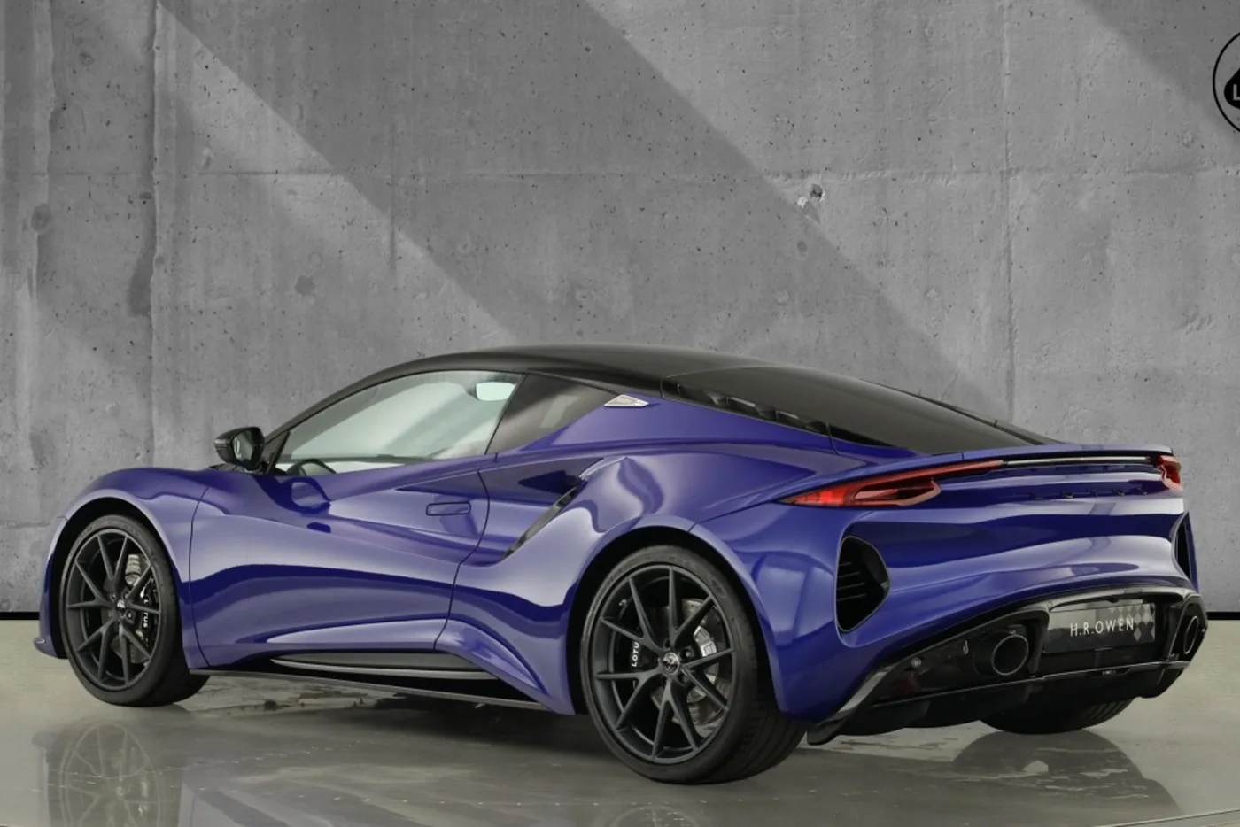 2026 Lotus Emira Turbo SE angeboten von einer Vertragshändlergruppe in Hatfield, Vereinigtes Königreich, Foto 2 von 25