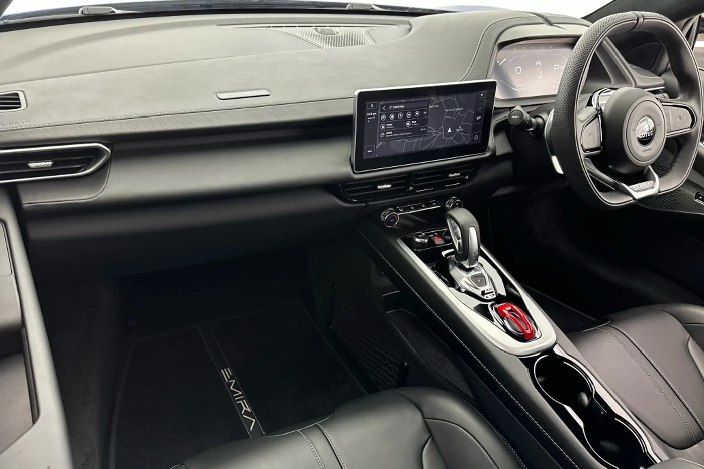 2026 Lotus Emira Turbo SE angeboten von einer Vertragshändlergruppe in Hatfield, Vereinigtes Königreich, Foto 18 von 25