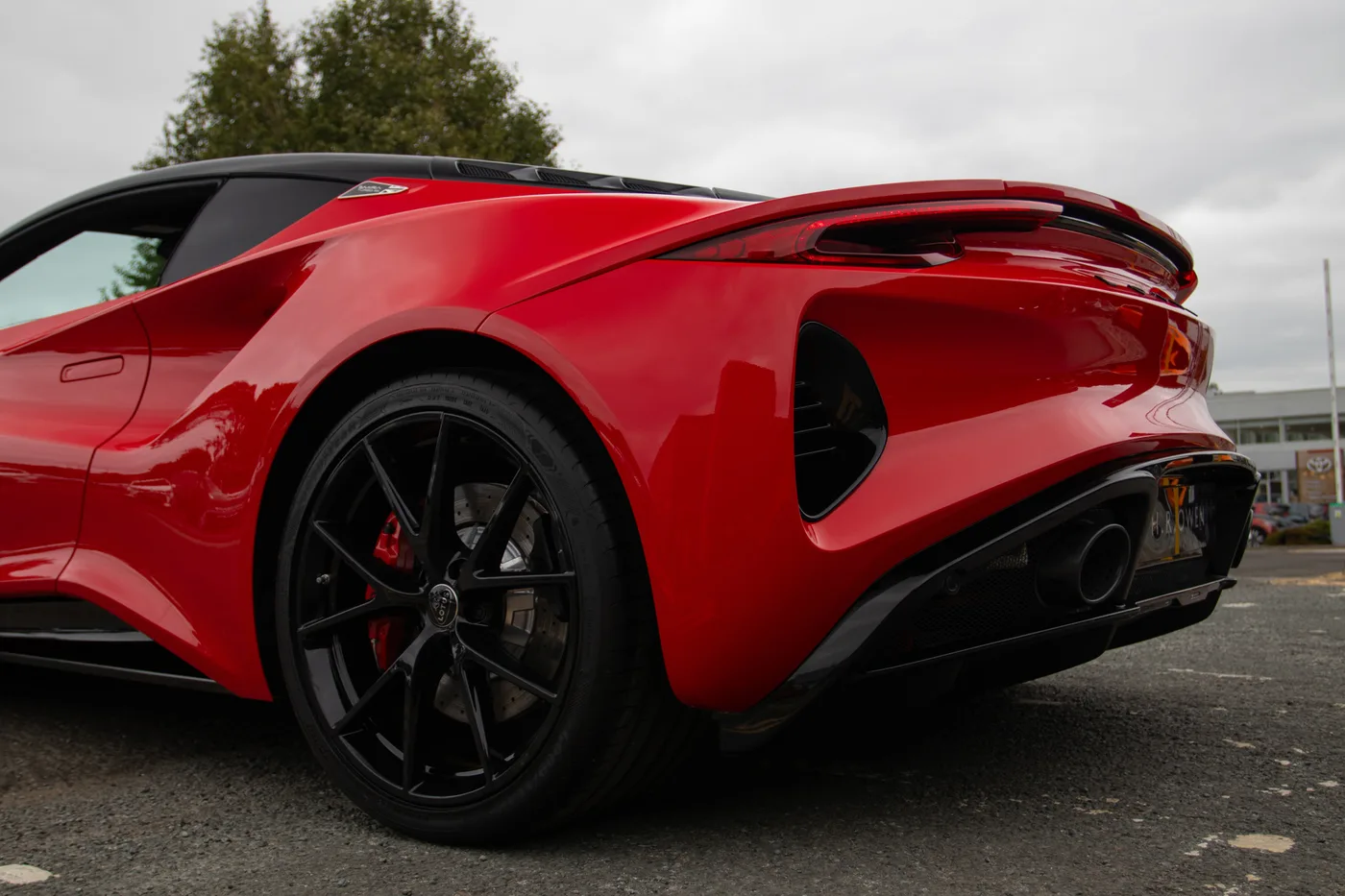 2026 Lotus Emira Turbo SE angeboten von einer Vertragshändlergruppe in Manchester, Vereinigtes Königreich, Foto 8 von 25