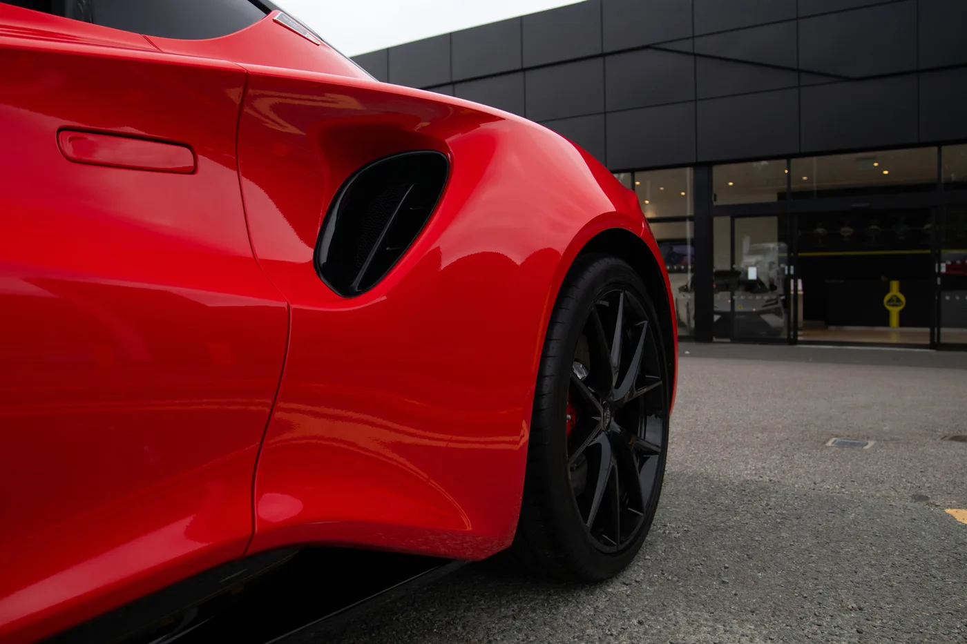 2026 Lotus Emira Turbo SE angeboten von einer Vertragshändlergruppe in Manchester, Vereinigtes Königreich, Foto 10 von 25