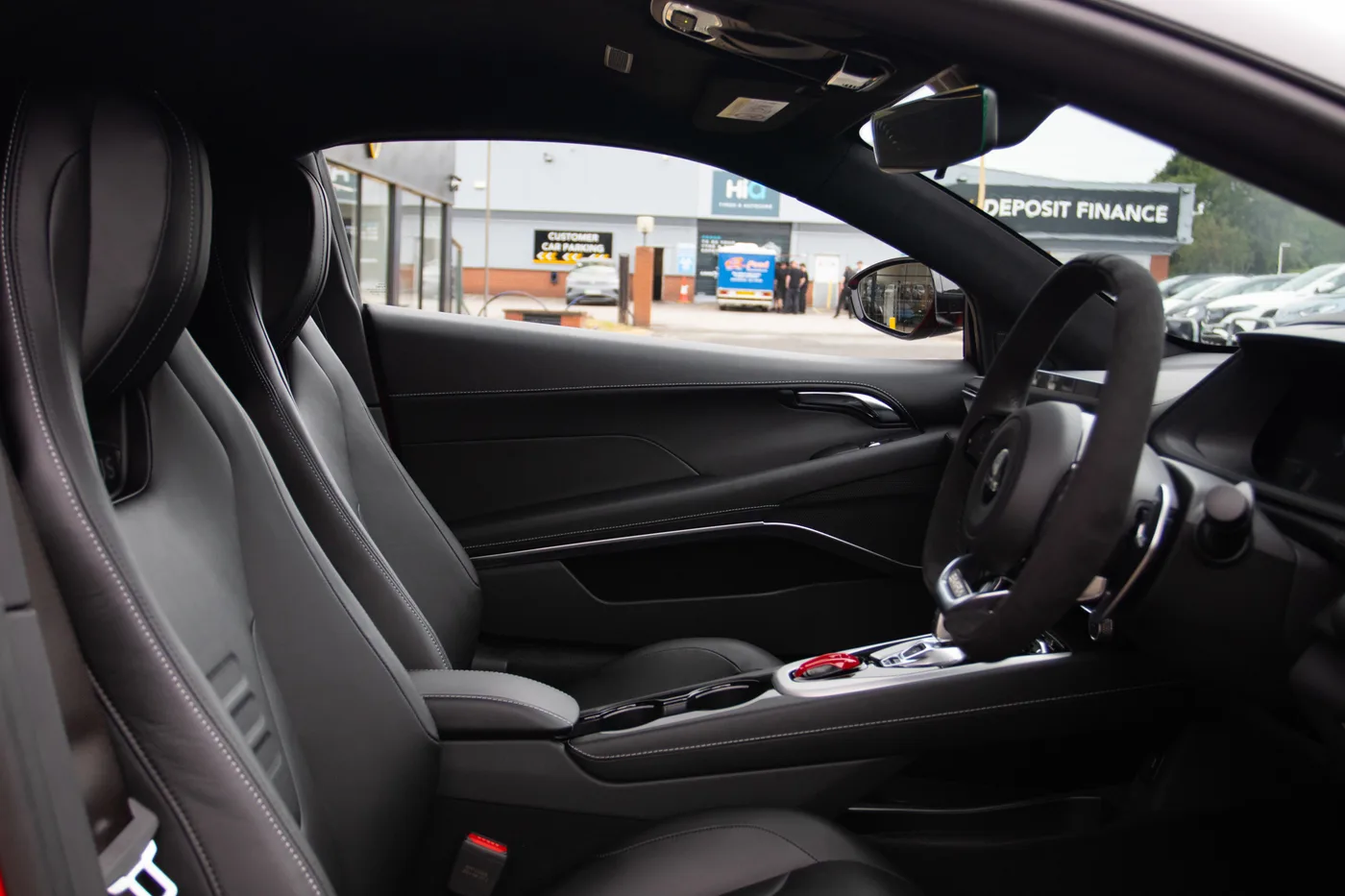 2026 Lotus Emira Turbo SE angeboten von einer Vertragshändlergruppe in Manchester, Vereinigtes Königreich, Foto 22 von 25
