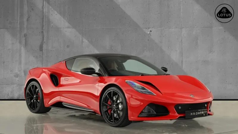 2026 Lotus Emira Turbo SE proposta da un concessionario specializzato a Hatfield, Regno Unito, foto principale