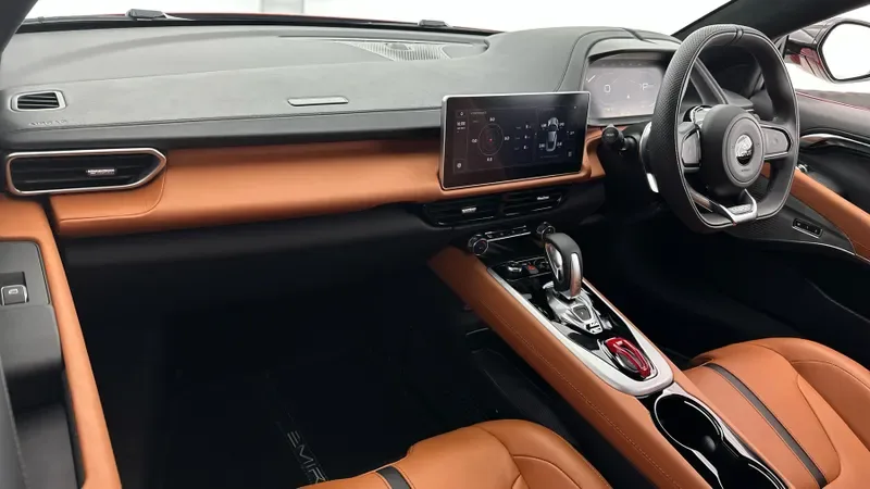 2026 Lotus Emira Turbo SE, 17/30