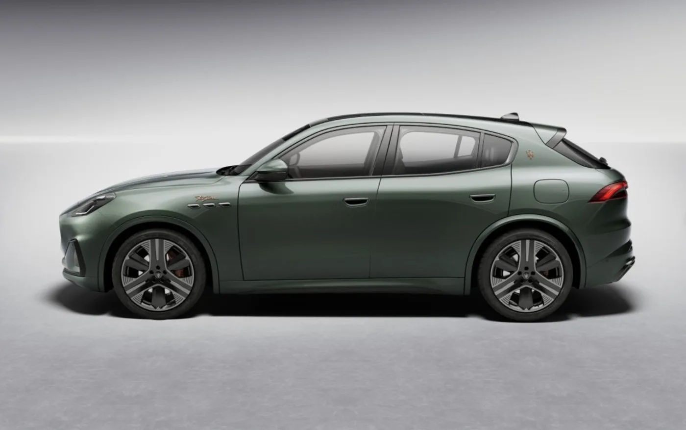 2026 Maserati Grecale Folgore offered by an official Ferrari and Maserati dealer in Arlöv, Sweden, photo 2 of 8