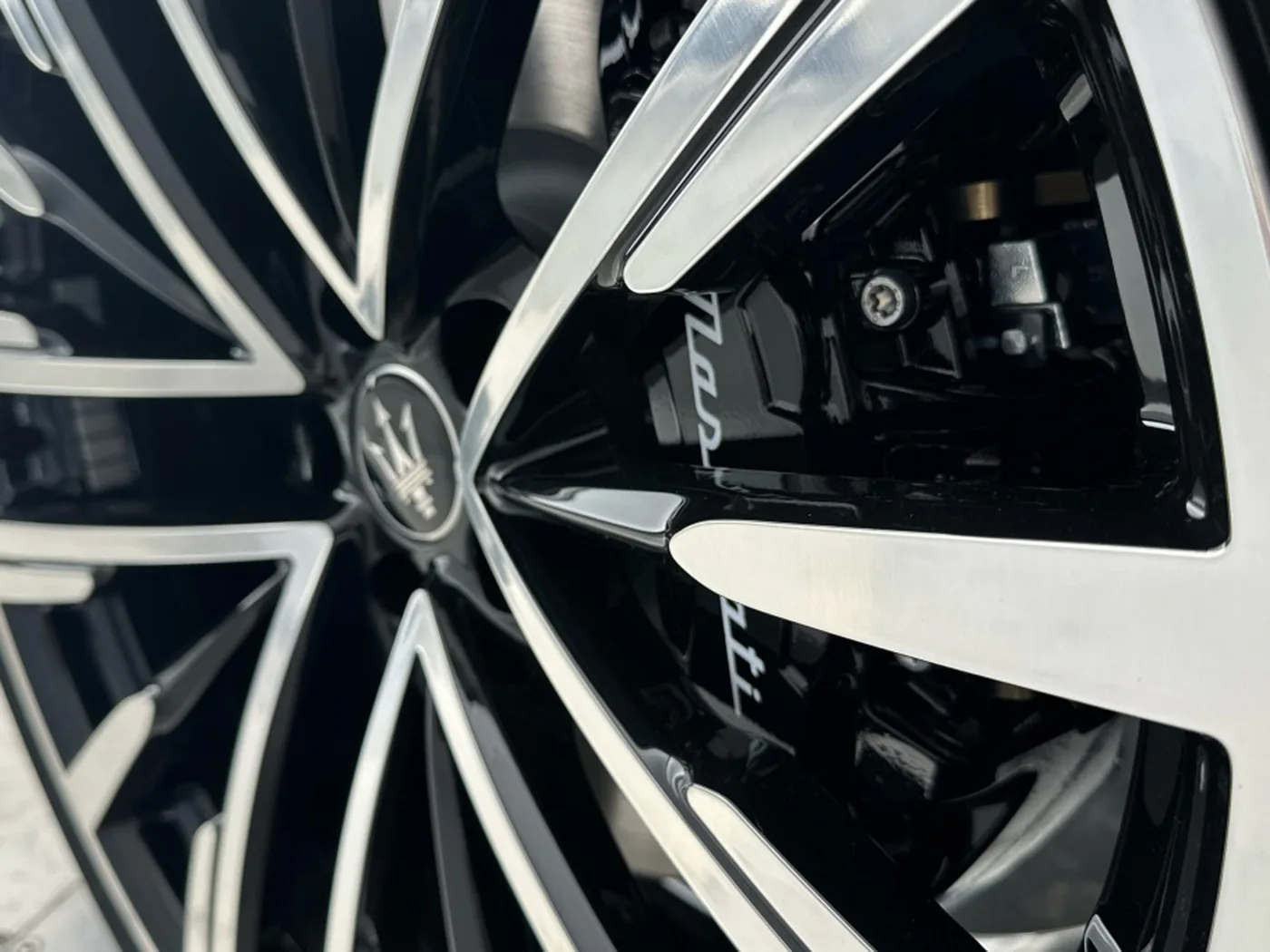 2026 Maserati Grecale Modena angeboten von einer Vertragshändlergruppe in Hatfield, Vereinigtes Königreich, Foto 12 von 25