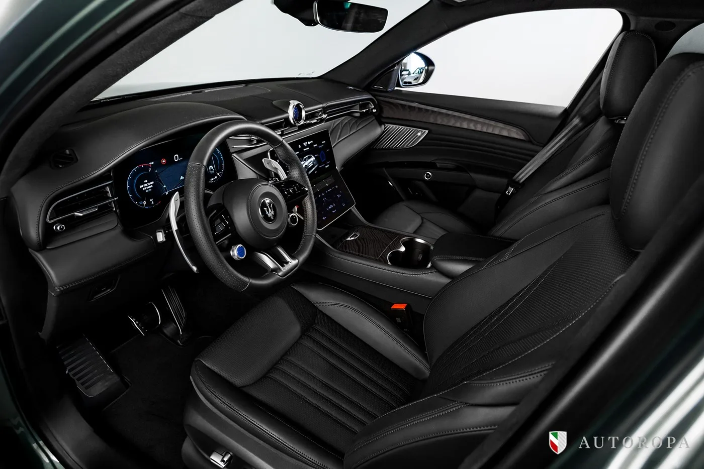 2026 Maserati Grecale Modena offered by an official Ferrari and Maserati dealer in Arlöv, Sweden, photo 6 of 10