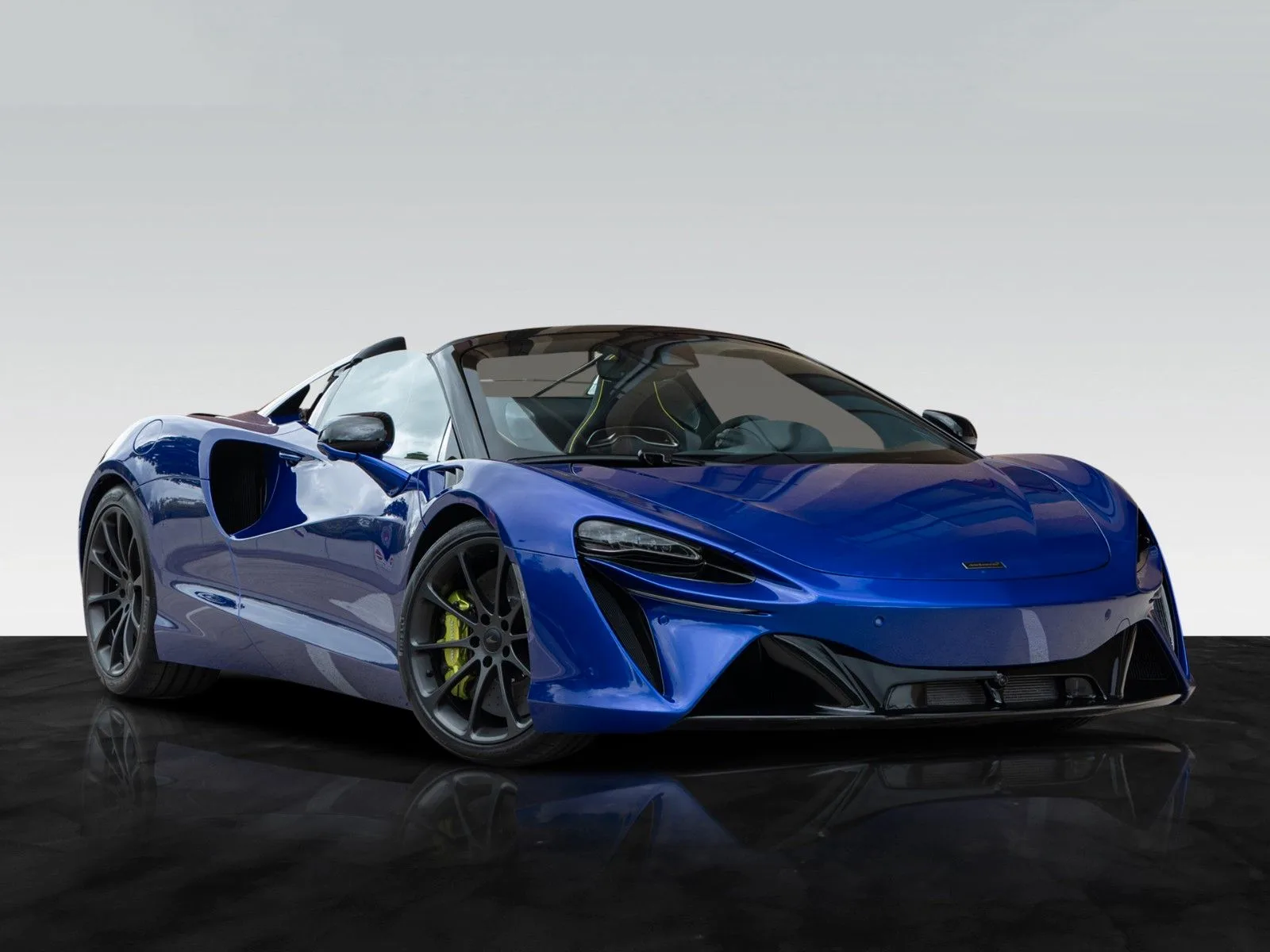 2026 McLaren Artura Spider proposée par un concessionnaire agréé à Munich, Allemagne, photo principale