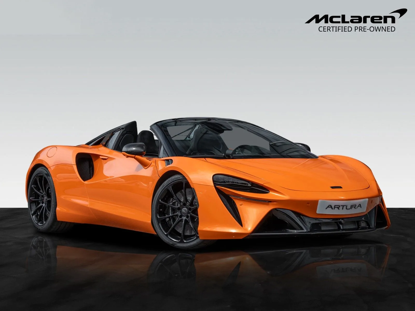 2026 McLaren Artura Spider proposée par un concessionnaire agréé à Böblingen, Allemagne, photo principale