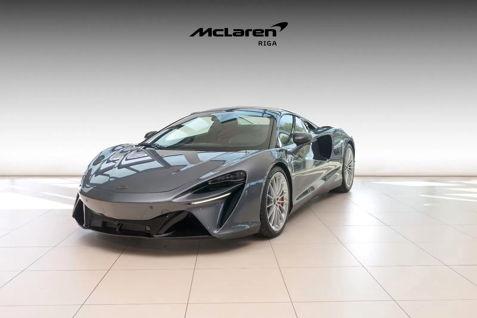2026 McLaren Artura Spider angeboten von einem Supersportwagenhändler in Riga, Lettland, Hauptfoto