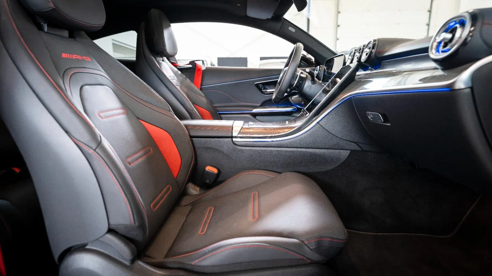 2026 Mercedes-AMG CLE 53, 14/14