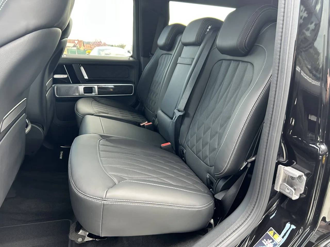 2026 Mercedes-AMG G 63 AMG Performance package angeboten von einem Fachhändler in Písek, Tschechien, Foto 30 von 33