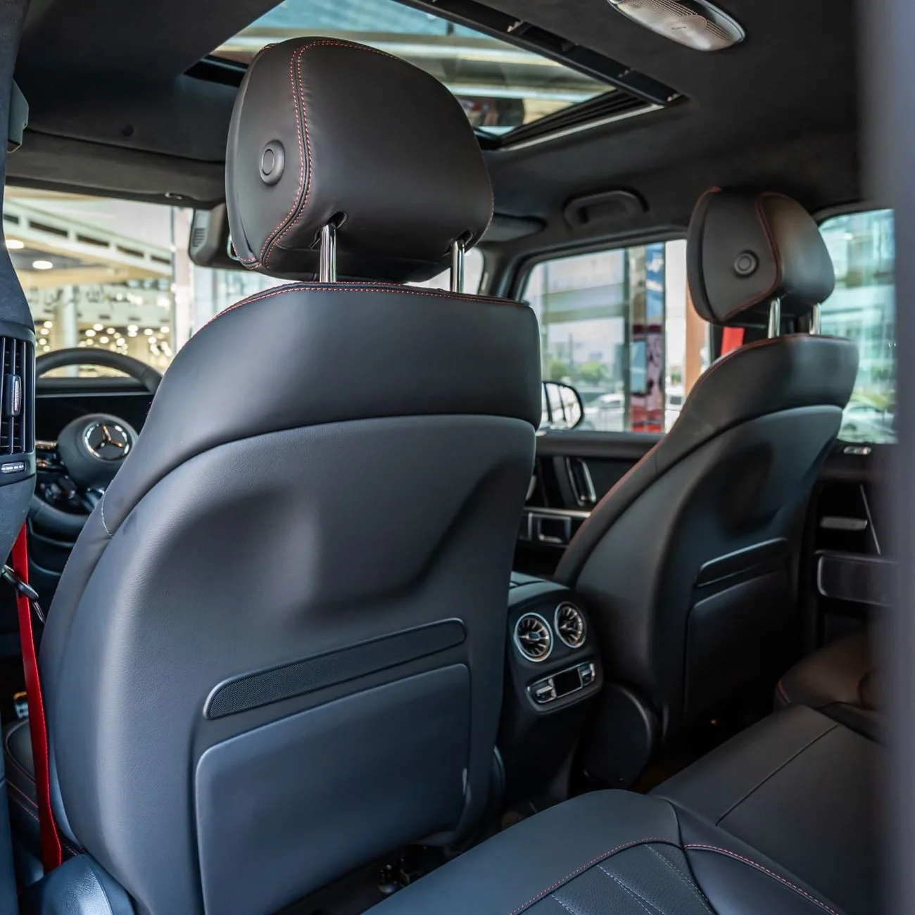 2026 Mercedes-AMG G 63 proposée par un concessionnaire spécialisé à Dubai, Émirats arabes unis, photo 7 sur 14