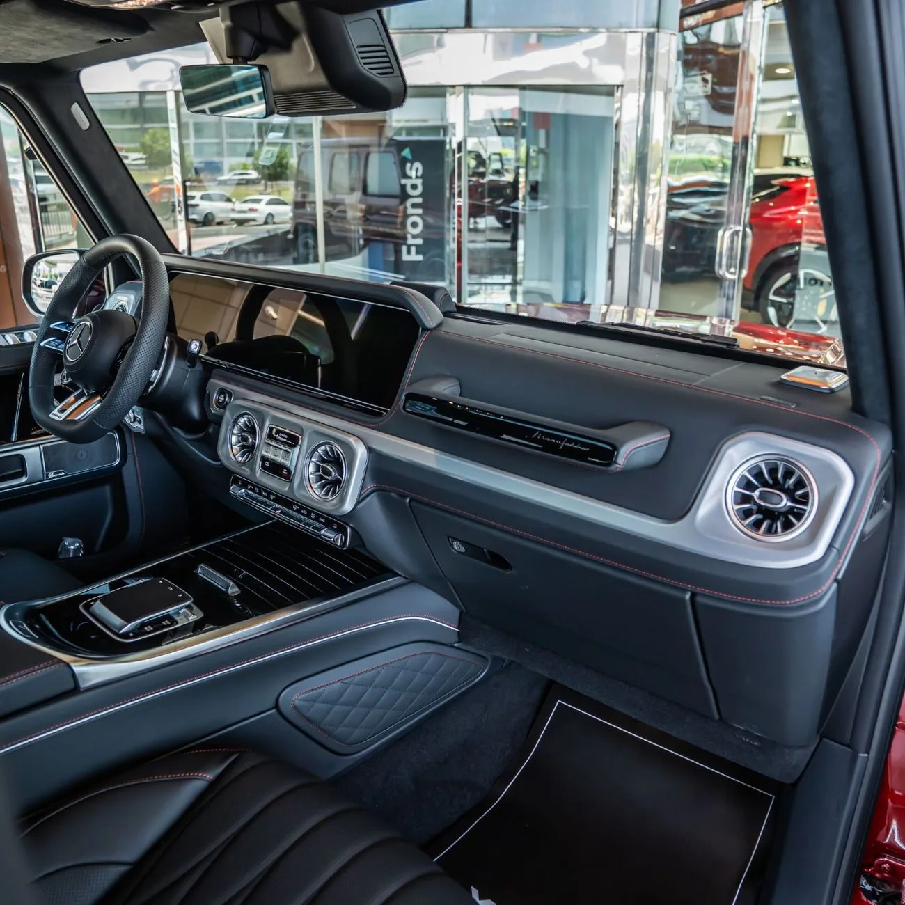 2026 Mercedes-AMG G 63 proposée par un concessionnaire spécialisé à Dubai, Émirats arabes unis, photo 8 sur 14